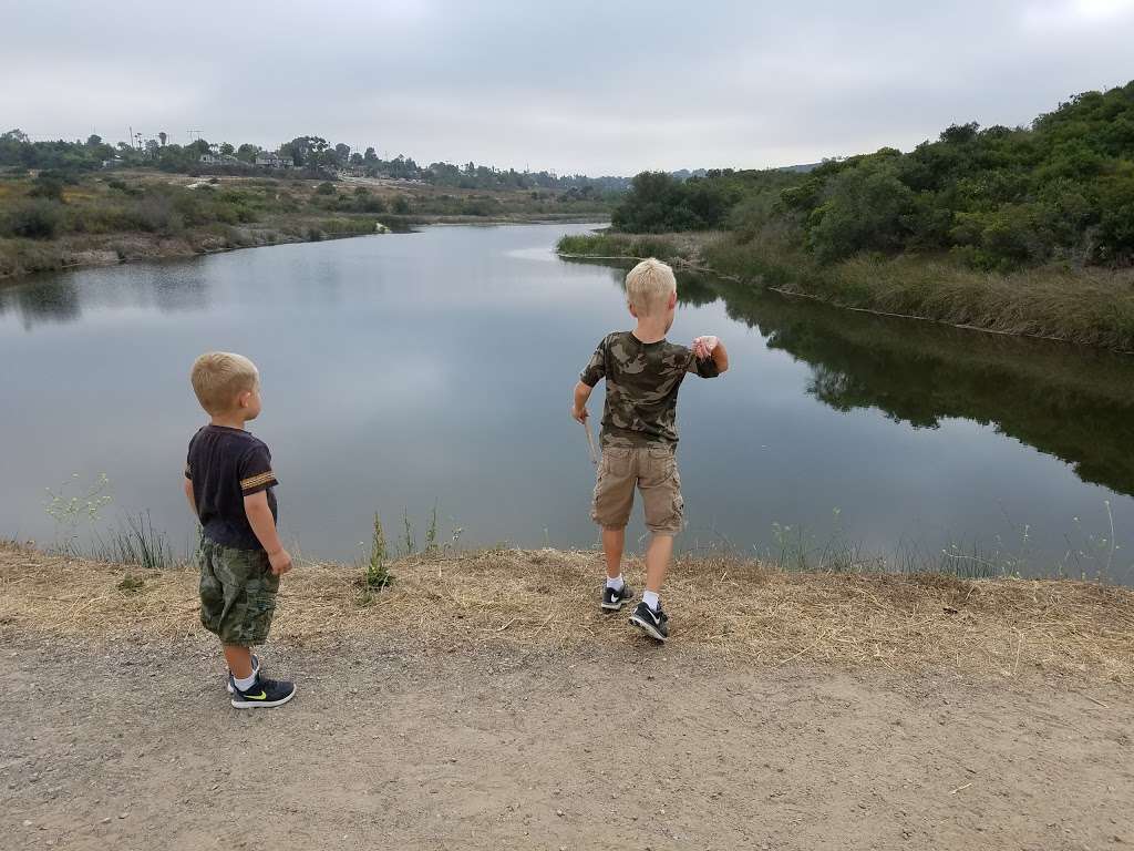 Lake Calavera Hiking Trail in Tamarack Ave, Carlsbad, CA 92010, USA