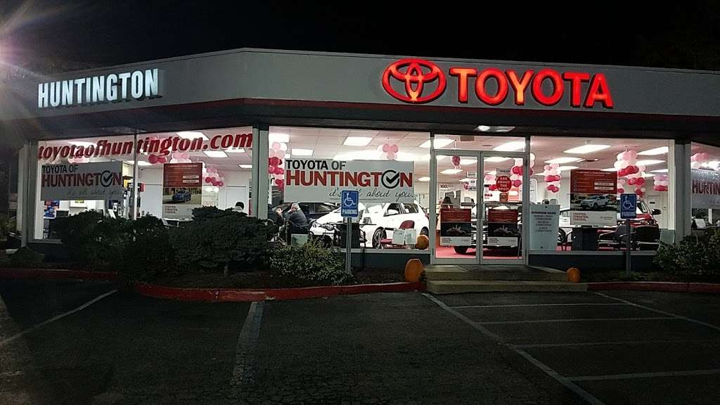 Toyota of Huntington | 1030 E Jericho Turnpike, Huntington Station, NY 11746, USA | Phone: (631) 423-6644