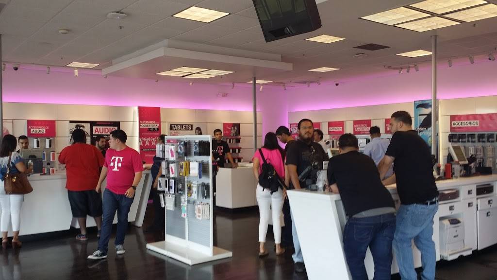 T-Mobile | 1770 E Irvington Rd, Tucson, AZ 85714, USA | Phone: (520) 889-0884