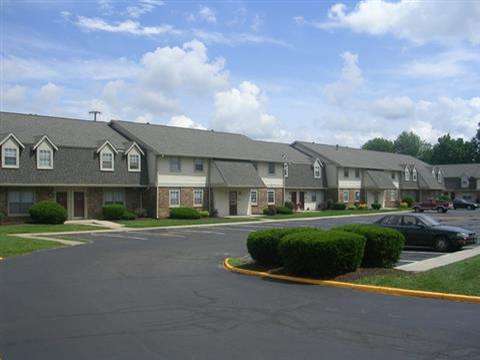 Covington Square Apartments and Townhomes | 115 South High School Road, Indianapolis, IN 46241 | Phone: (317) 762-3885