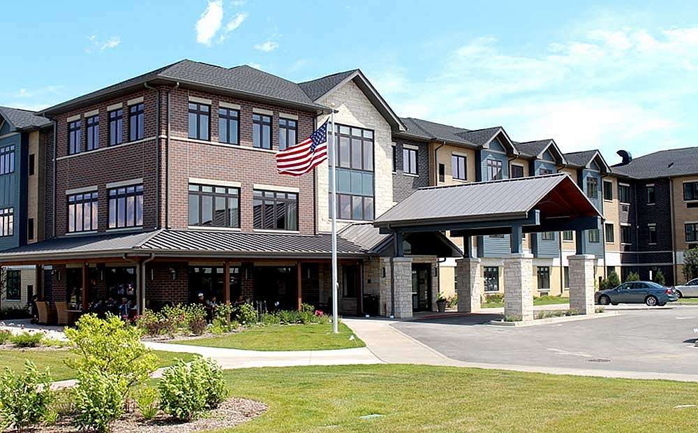 Evergreen Senior Living - Orland Park | 10820 183rd St, Orland Park, IL 60467 | Phone: (708) 479-1082