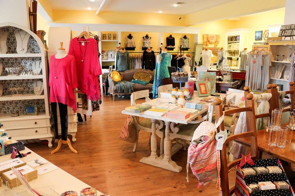 Hip & Chic | 123 NY-94, Warwick, NY 10990, USA | Phone: (845) 986-4322