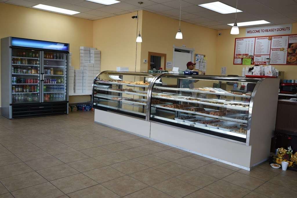 Reasey Donuts | 202 E Canal St, Mulberry, FL 33860, USA | Phone: (863) 943-4401