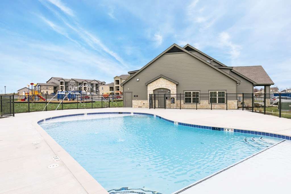 BlackHawk Apartment Homes | 22650 S Harrison St, Spring Hill, KS 66083 | Phone: (913) 270-3370