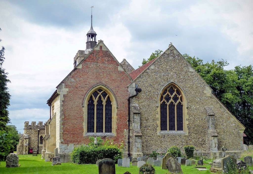 Holy Cross Church, Felsted | Station Rd, Felsted, Dunmow CM6 3DG, UK | Phone: 01371 820242