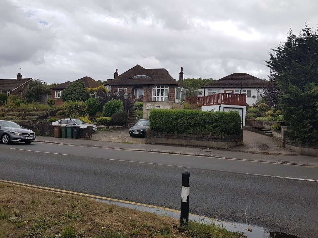 Church Lane | Hooley, Coulsdon CR5 3RE, UK