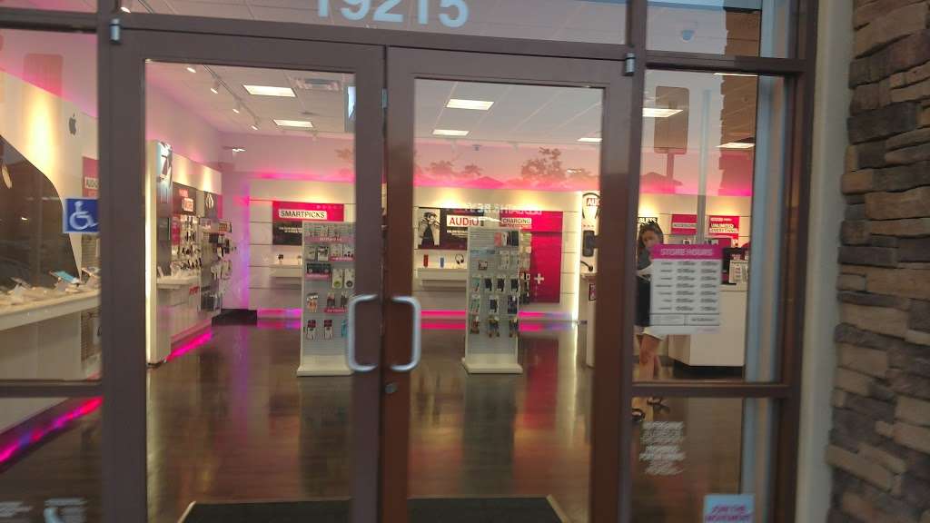 T-Mobile | 19215 Golden Valley Rd Suite G-2, Santa Clarita, CA 91387 | Phone: (661) 250-4807