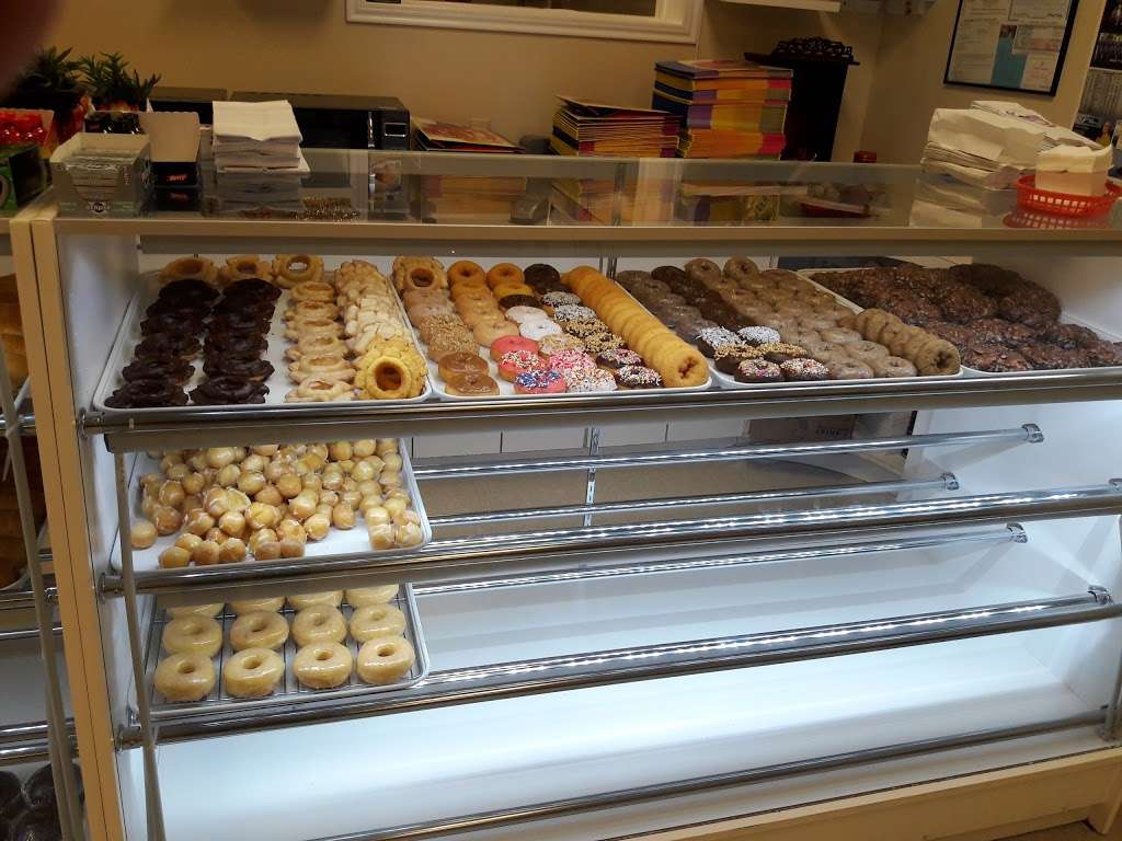 Happy Donuts | 20875 FM 1485, New Caney, TX 77357, USA | Phone: (281) 689-1300