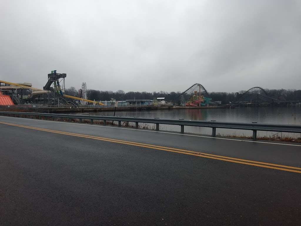 Clementon Lake Plaza | 40 Berlin Rd, Clementon, NJ 08021, USA