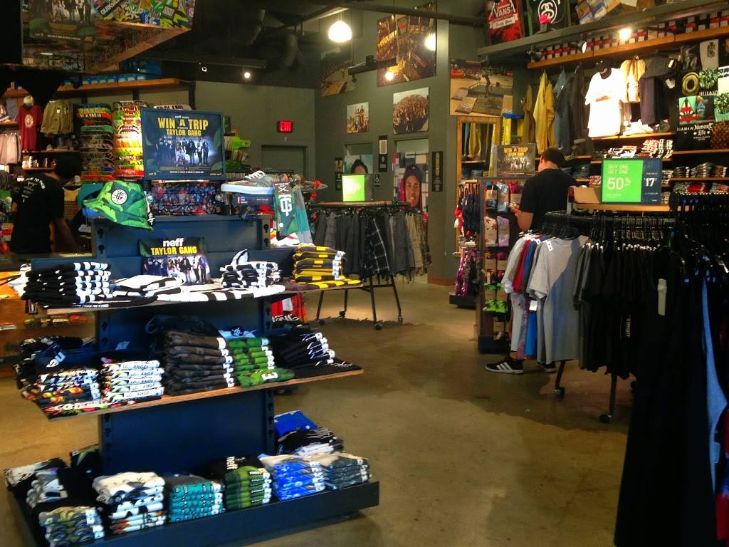 Zumiez | 2800 S Main St Suite 716, Santa Ana, CA 92705, USA | Phone: (714) 973-1573