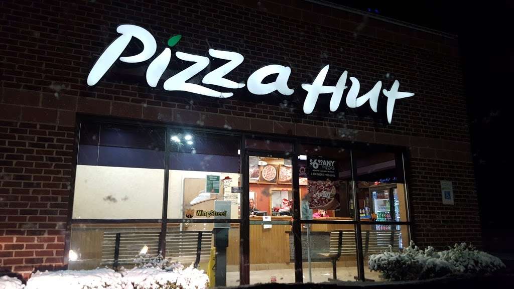 Pizza Hut | 30195 Triangle Dr, Mechanicsville, MD 20659, USA | Phone: (301) 884-4800