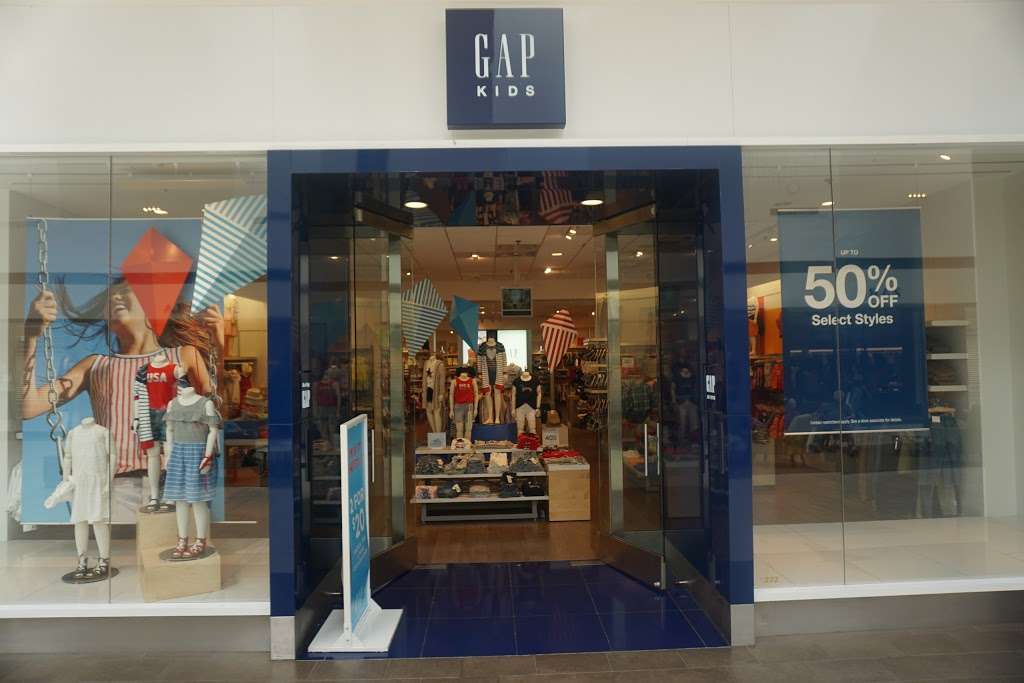 nearest gap store near me