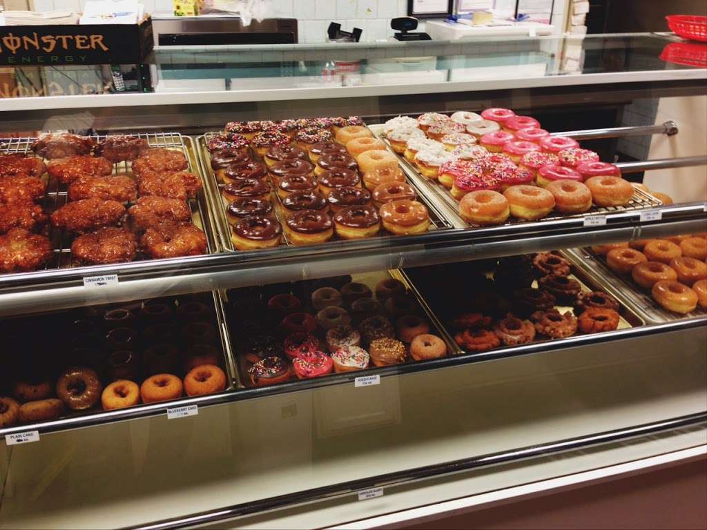 Chocolate Donuts | 2406 Preston Rd, Pasadena, TX 77502, USA | Phone: (713) 472-2340