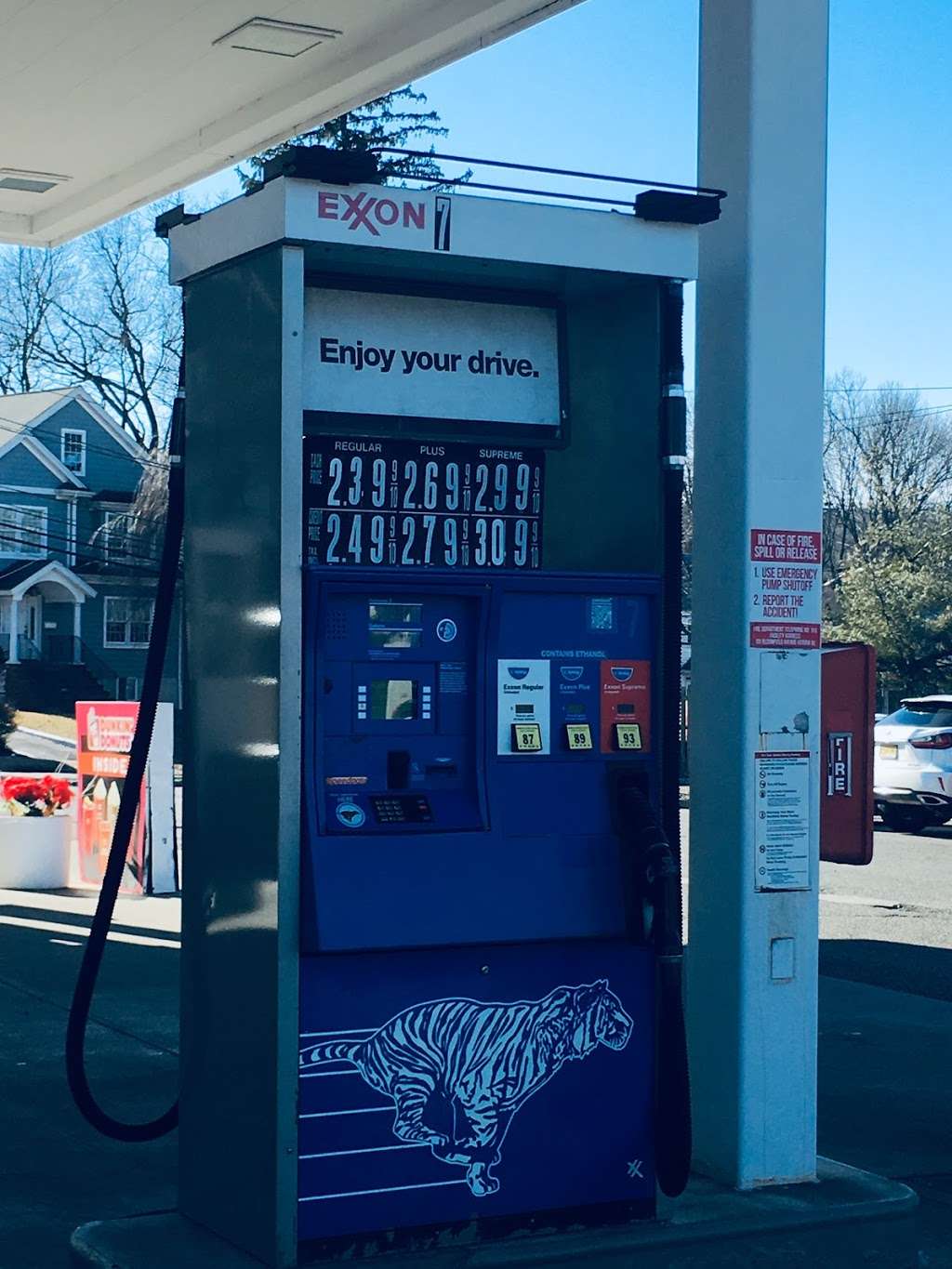 Exxon | 101 Bloomfield Ave, Verona, NJ 07044, USA | Phone: (973) 433-7177