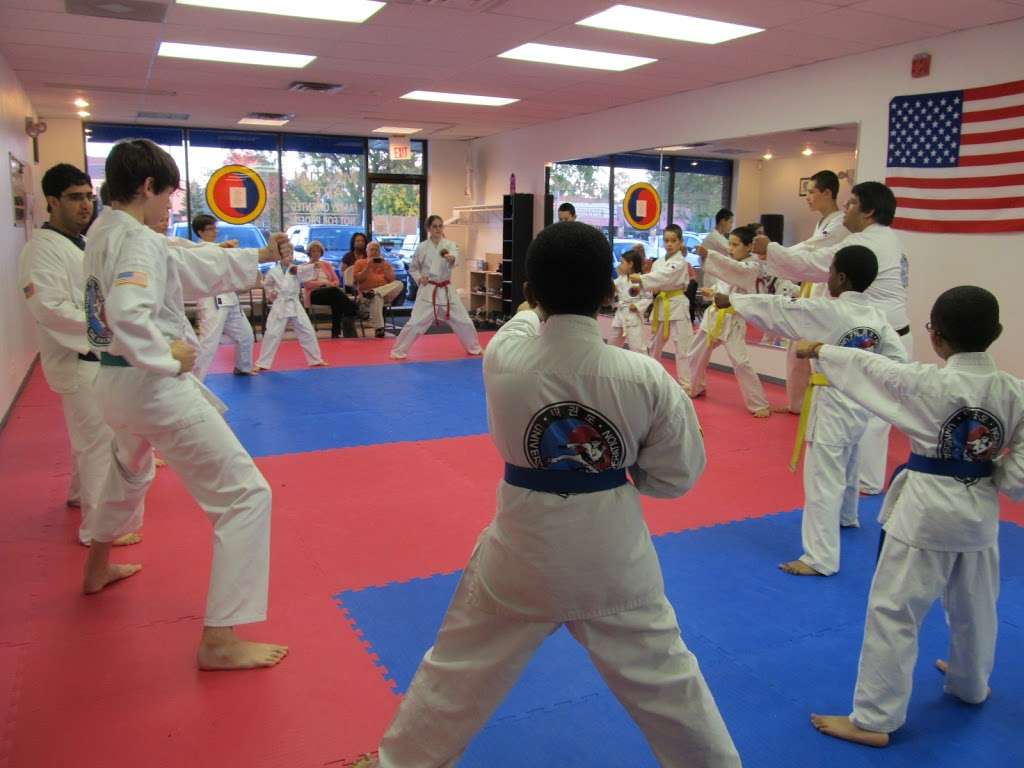 Pathways Tae Kwon Do (TKD) | 26w221 Geneva Rd Geneva Road, Wheaton, IL 60187, USA | Phone: (630) 951-0111