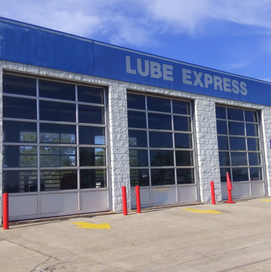 Dickinson Lube Express | 3688 Prairie Dr, Dickinson, TX 77539, USA | Phone: (281) 337-6802