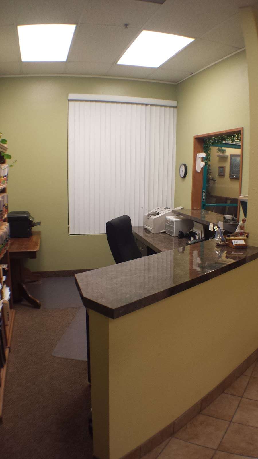 Richard C. Lindwall Jr, DC | 11683 Cherry Ave, Fontana, CA 92337, USA | Phone: (909) 428-0700