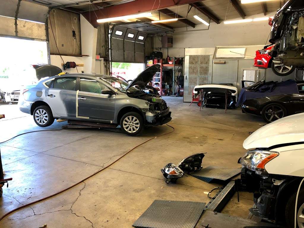 Mega Auto Collision & Care | 728 Amsterdam St, Woodstock, IL 60098, USA | Phone: (815) 527-7326