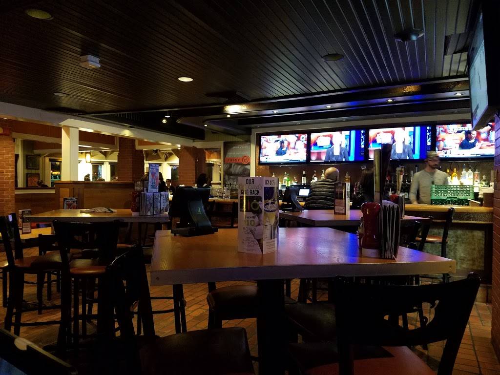 Chilis Grill & Bar | 2133 Lavista Rd NE, Atlanta, GA 30329, USA | Phone: (404) 325-8680