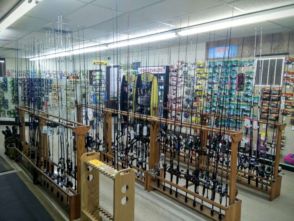 Angelos Outdoor Sports Center | 708 W Baltimore St, Wilmington, IL 60481 | Phone: (815) 476-7524