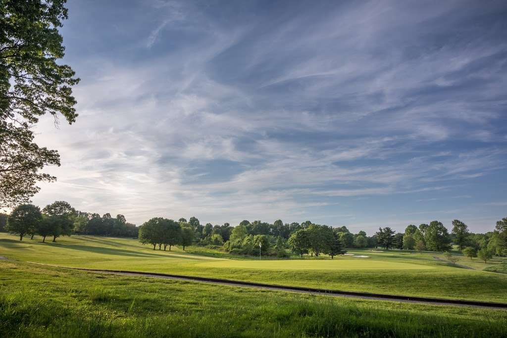 Laytonsville Golf Course | 7130 Dorsey Rd, Gaithersburg, MD 20882, USA | Phone: (301) 948-5288