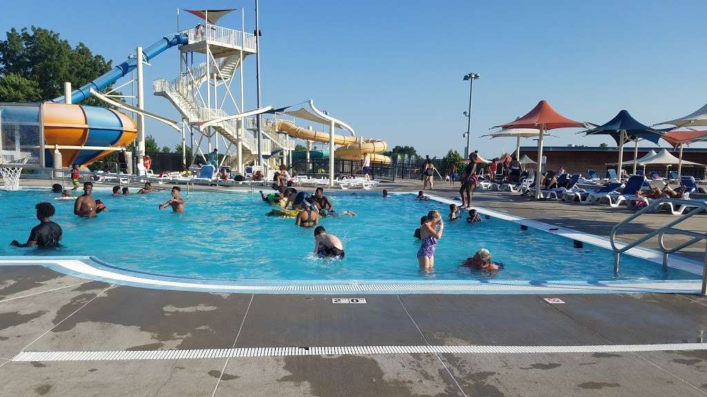 The Bay Water Park | 7101 Longview Rd, Kansas City, MO 64134, USA | Phone: (816) 965-9218