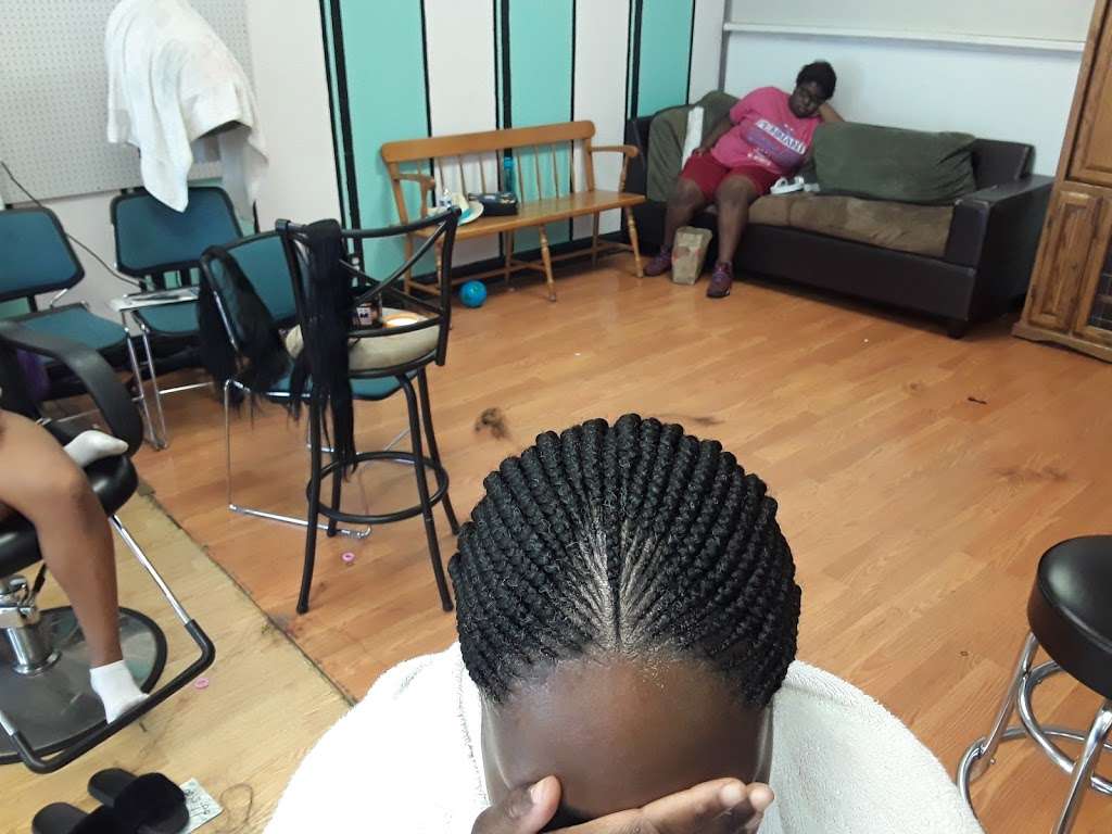 The Queen African Hair Braiding | 8325 Wornall Rd, Kansas City, MO 64114, USA | Phone: (816) 328-9303