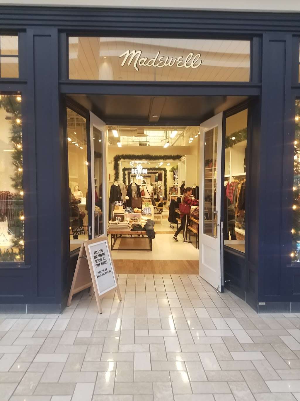 Madewell | 7979 Tysons Corner Center, McLean, VA 22102, USA | Phone: (703) 761-4301