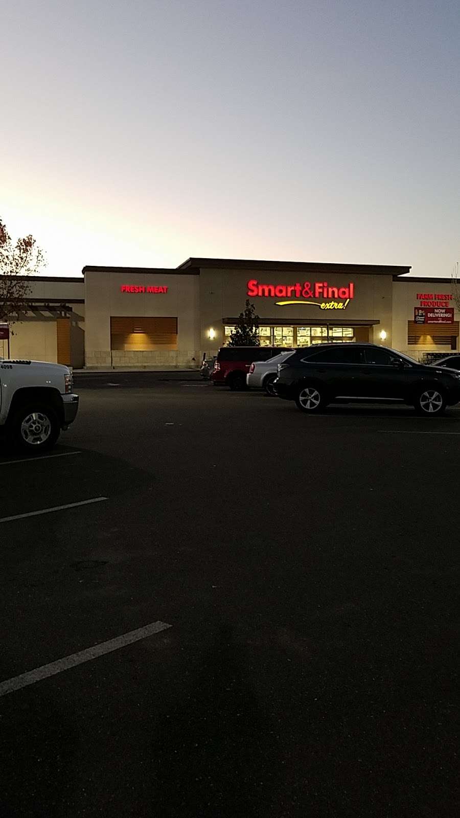 Smart & Final Extra! | 2525 N Texas St Ste C, Fairfield, CA 94533 | Phone: (707) 421-2414