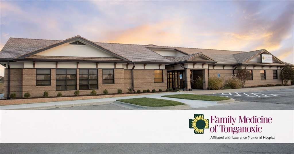 Family Medicine of Tonganoxie | 410 Woodfield Dr, Tonganoxie, KS 66086 | Phone: (913) 845-8400