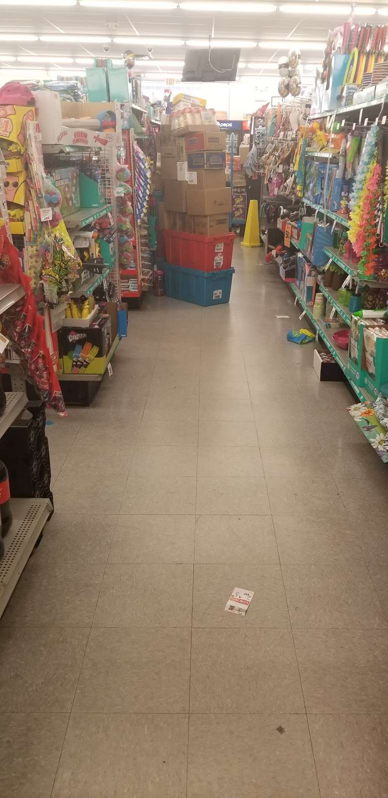 Family Dollar | 200 W Camden Ave, Moorestown, NJ 08057, USA | Phone: (856) 222-1696