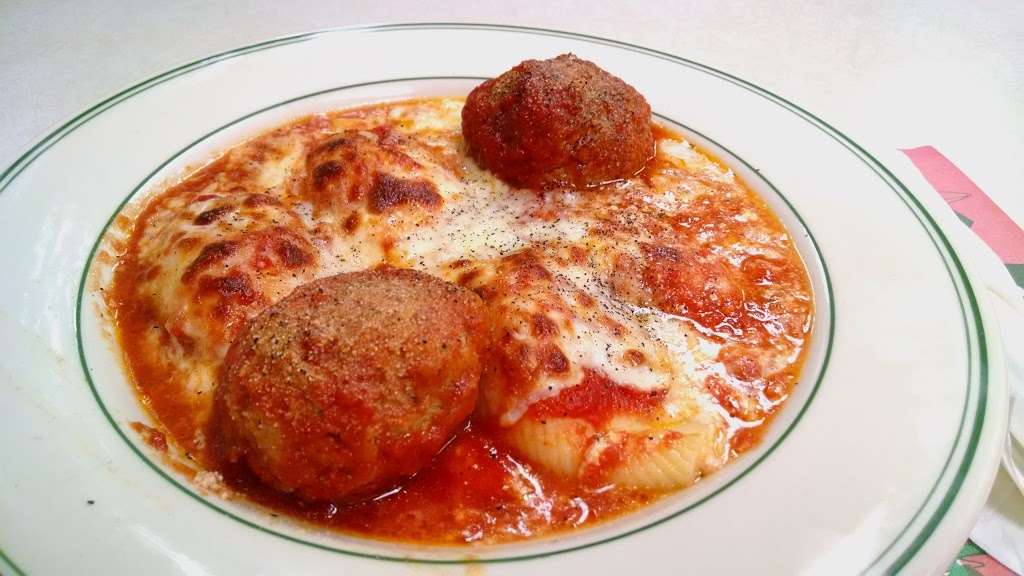 Lorenzos Pizzeria & Restaurant | 67 Main St, Sussex, NJ 07461, USA | Phone: (973) 875-5055