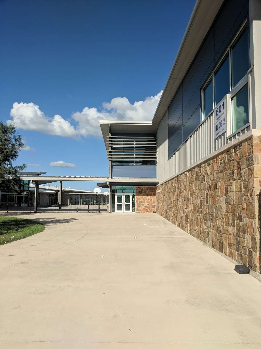 Somerset Junior High School | 4730 TX-1604 Loop, Von Ormy, TX 78073, USA | Phone: (866) 852-9862