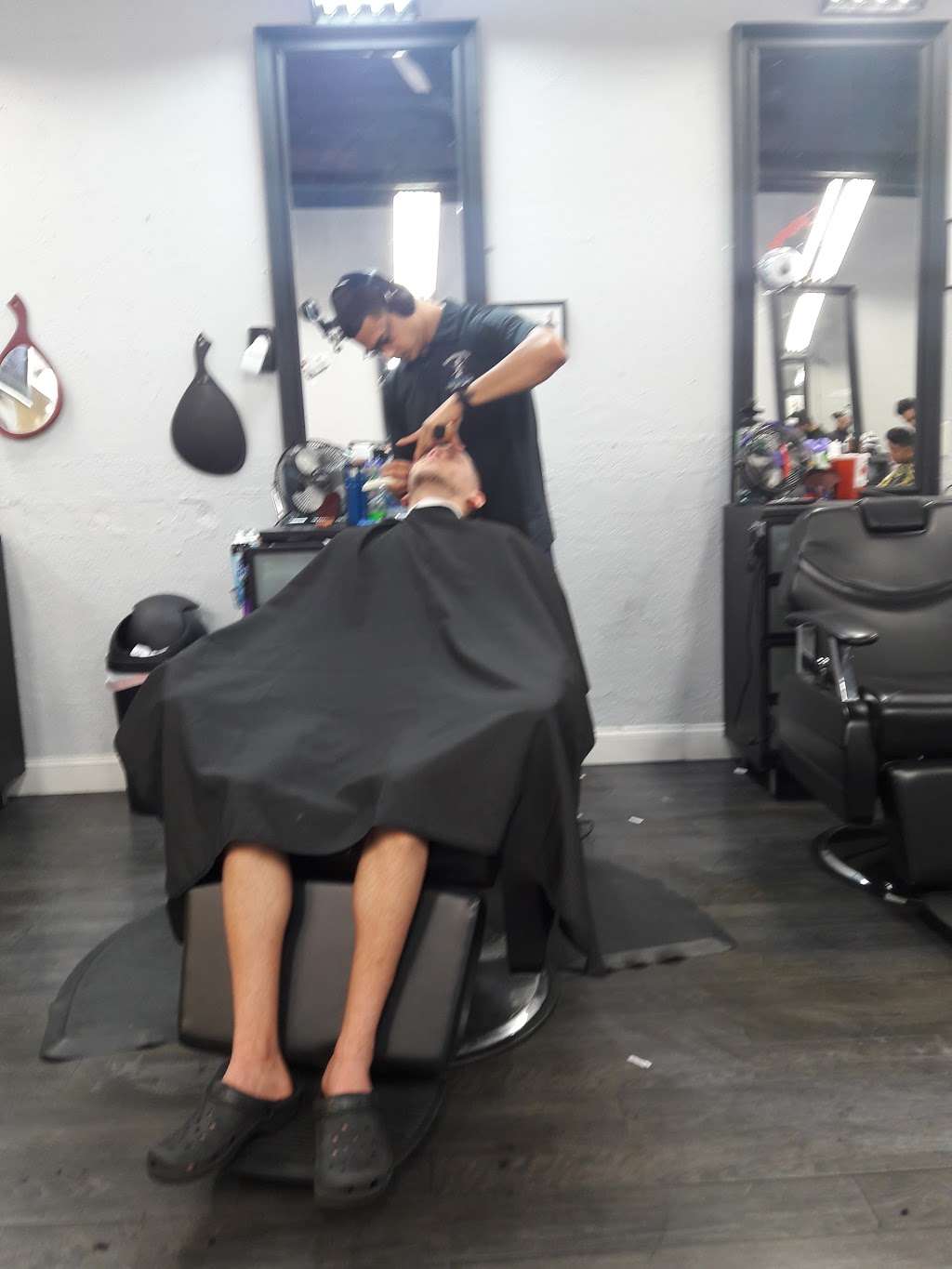 Barbershop | 2102 E Osceola Pkwy, Buena Ventura Lakes, FL 34743 | Phone: (407) 738-6468