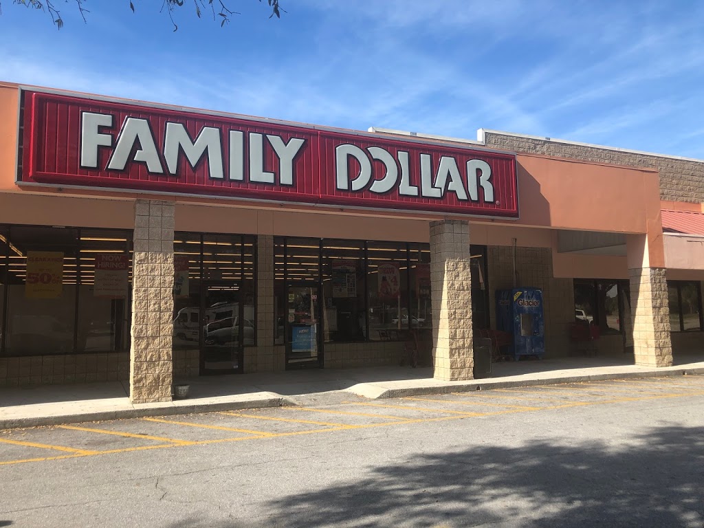 Millers Shopping Center | 911 N Central Ave, Umatilla, FL 32784