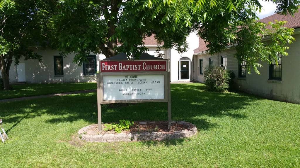 First Baptist Church | 460 Fisher St, New Waverly, TX 77358 | Phone: (936) 344-6632