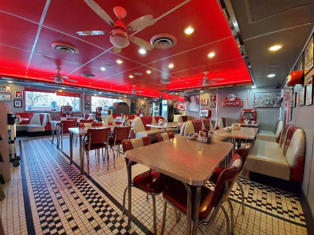 Guss Diner | 630 N Westmount Dr, Sun Prairie, WI 53590 | Phone: (608) 318-0900