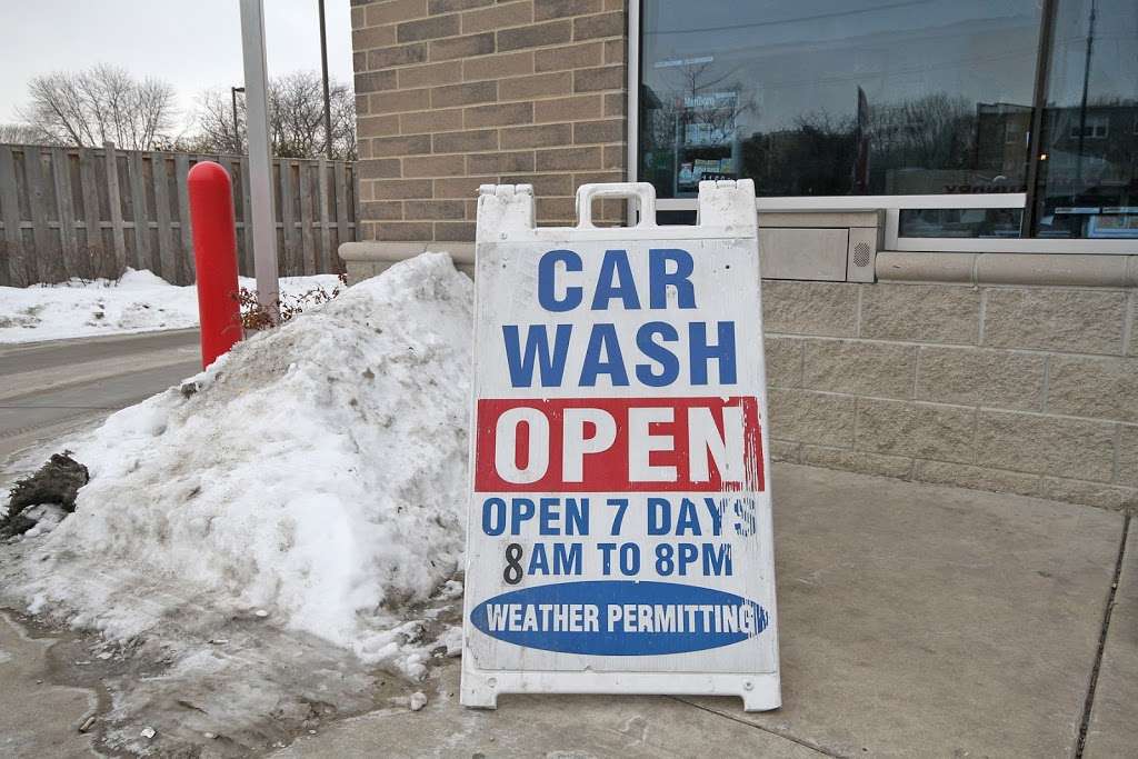 Snappy Car Wash | 2800 W Lawrence Ave, Chicago, IL 60625, USA | Phone: (773) 878-6727