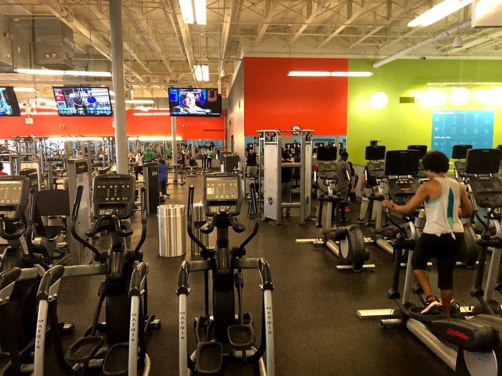 Blink Fitness Baldwin | 1789 Grand Ave, Baldwin, NY 11510, USA | Phone: (516) 453-6726