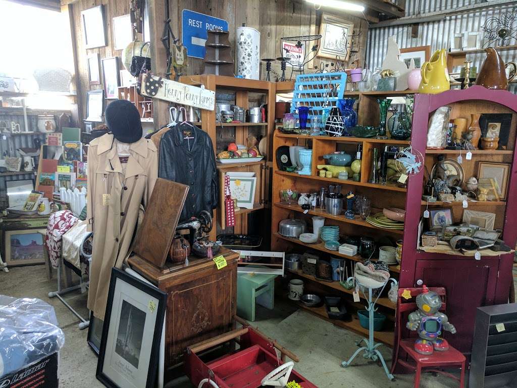 Antiques At the Barn | 8319, 6851 W Ave I, Lancaster, CA 93536, USA | Phone: (661) 726-9556