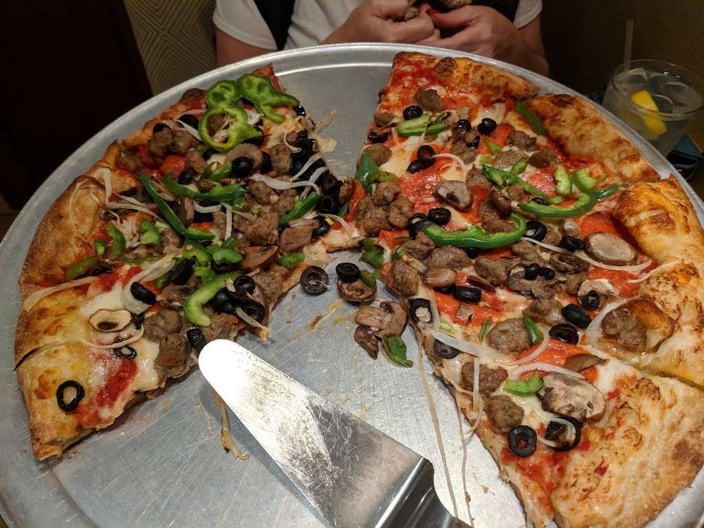 Leucadia Pizzeria Rancho Sante Fe | 16085 San Dieguito Rd, Rancho Santa Fe, CA 92091, USA | Phone: (858) 759-2222