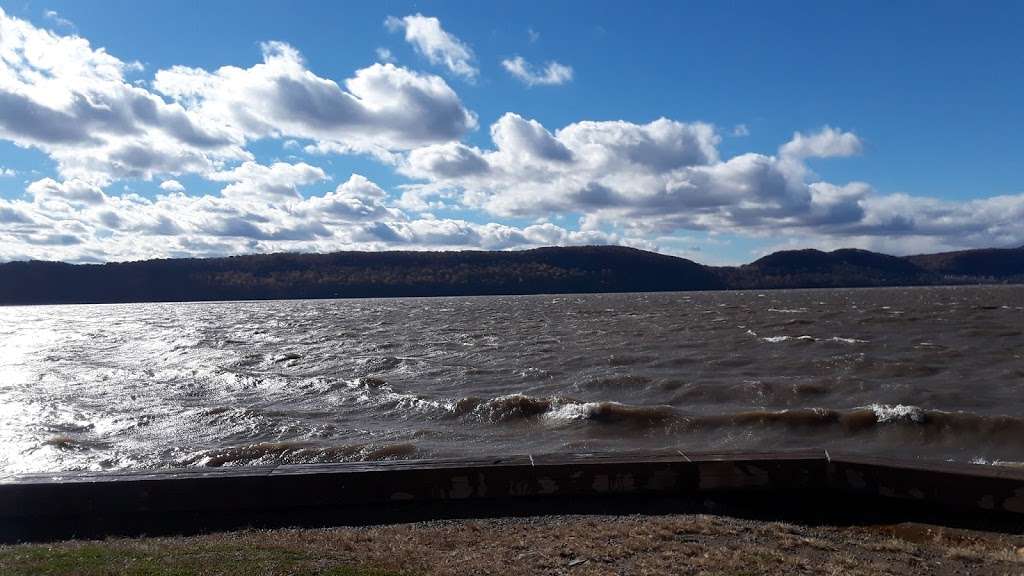 Hudson River Recreation | Croton Point Park, 1A Croton Point Ave, Croton-On-Hudson, NY 10520, USA | Phone: (914) 682-5135