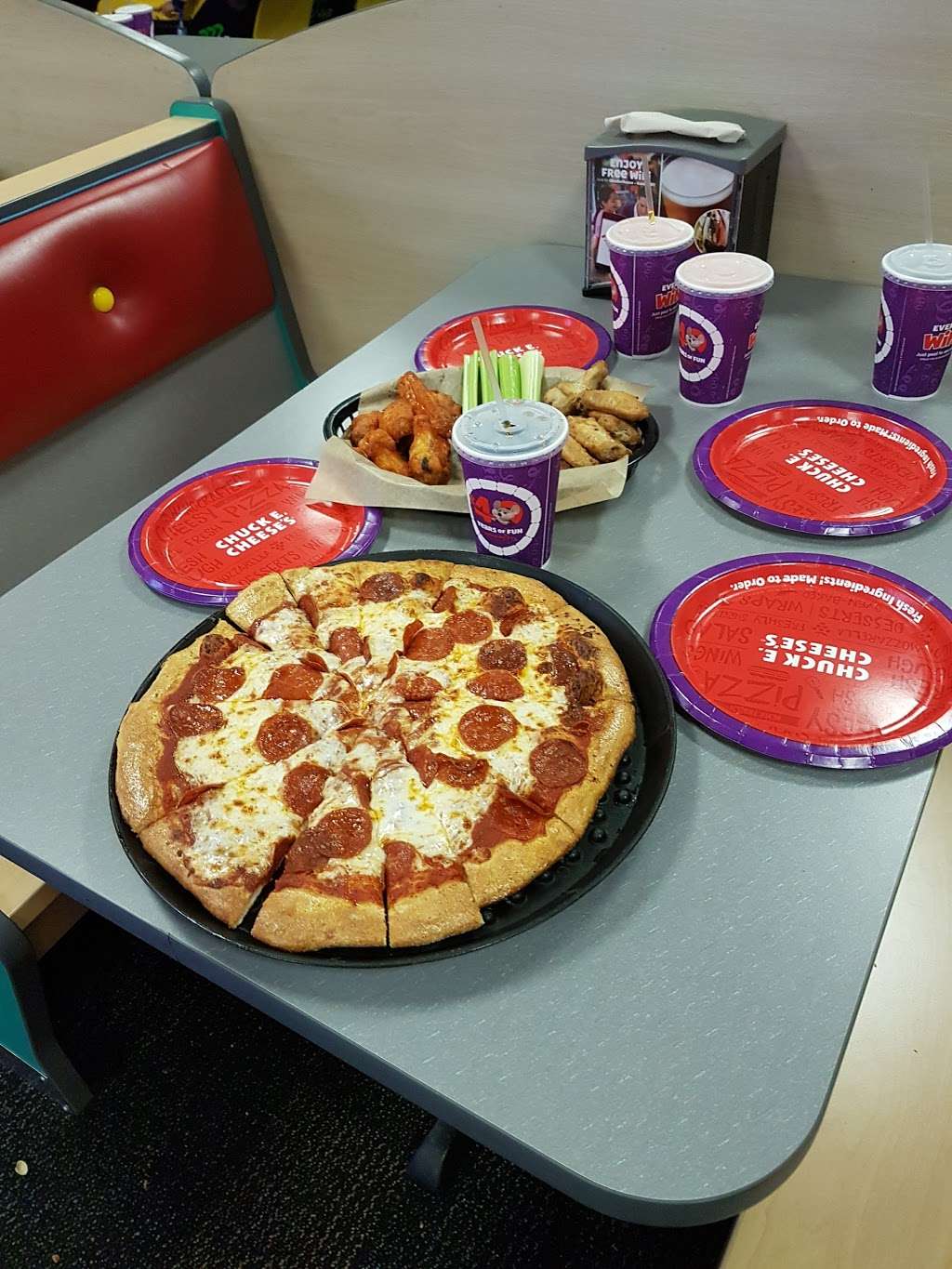 Chuck E. Cheese | 601 Rohnert Park Expy, Rohnert Park, CA 94928, USA | Phone: (707) 586-1949