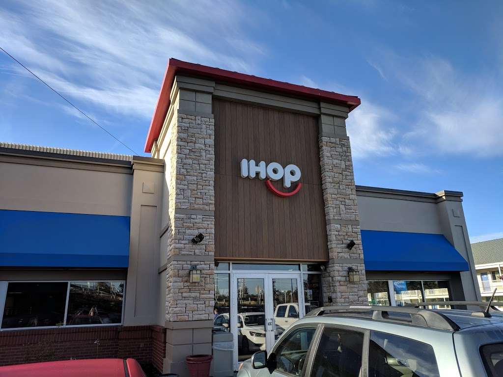 IHOP | 95 Main St, Tewksbury, MA 01876, USA | Phone: (978) 640-8950