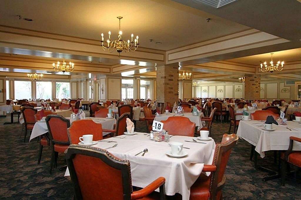 The Treemont Retirement Community | 2501 Westerland Dr, Houston, TX 77063, USA | Phone: (713) 783-6820