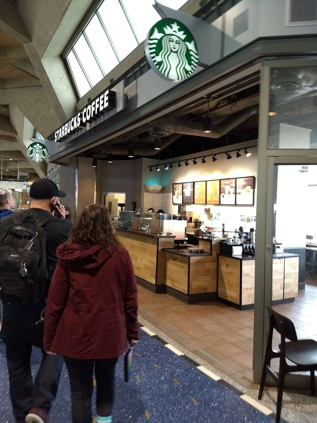 Starbucks | Terminal B, 601 Brasilia Ave, Kansas City, MO 64153, USA | Phone: (816) 365-6884