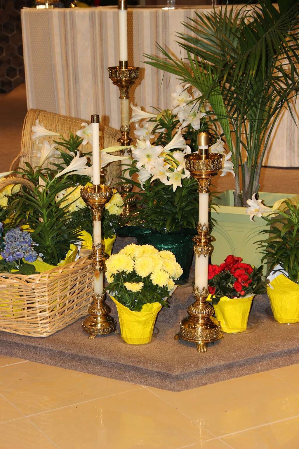 Holy Apostles Church | 16000 W National Ave, New Berlin, WI 53151, USA | Phone: (262) 786-7330