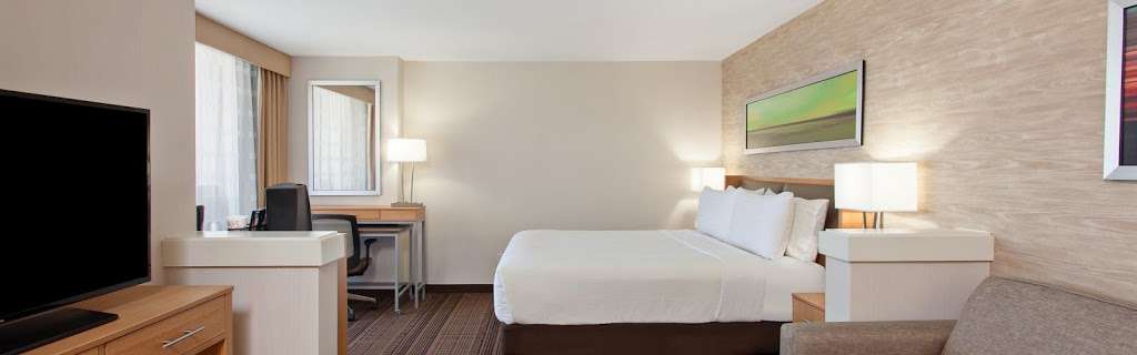 Holiday Inn Diamond Bar | 21725 E, Gateway Center Dr, Diamond Bar, CA 91765, USA | Phone: (909) 860-5440