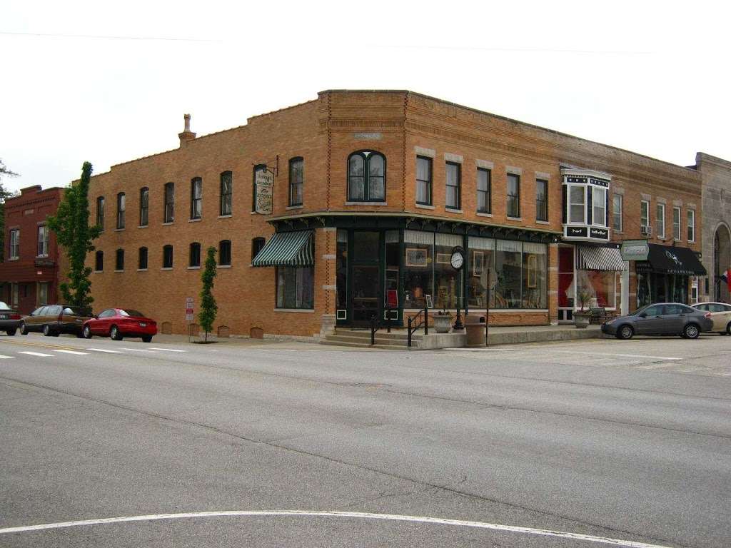 Antiques On Broadway | 10309 Main St, Richmond, IL 60071 | Phone: (815) 678-7951