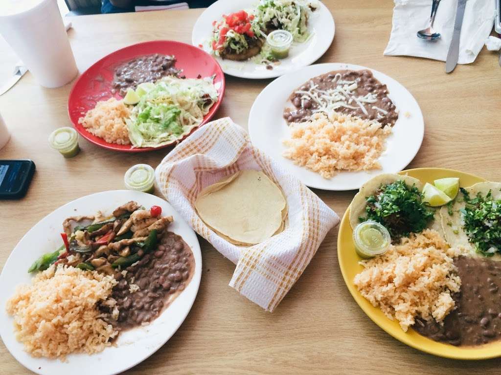 La Chiapaneca Restaurant | 1401 E Orange Ave, Eustis, FL 32726 | Phone: (352) 630-3516